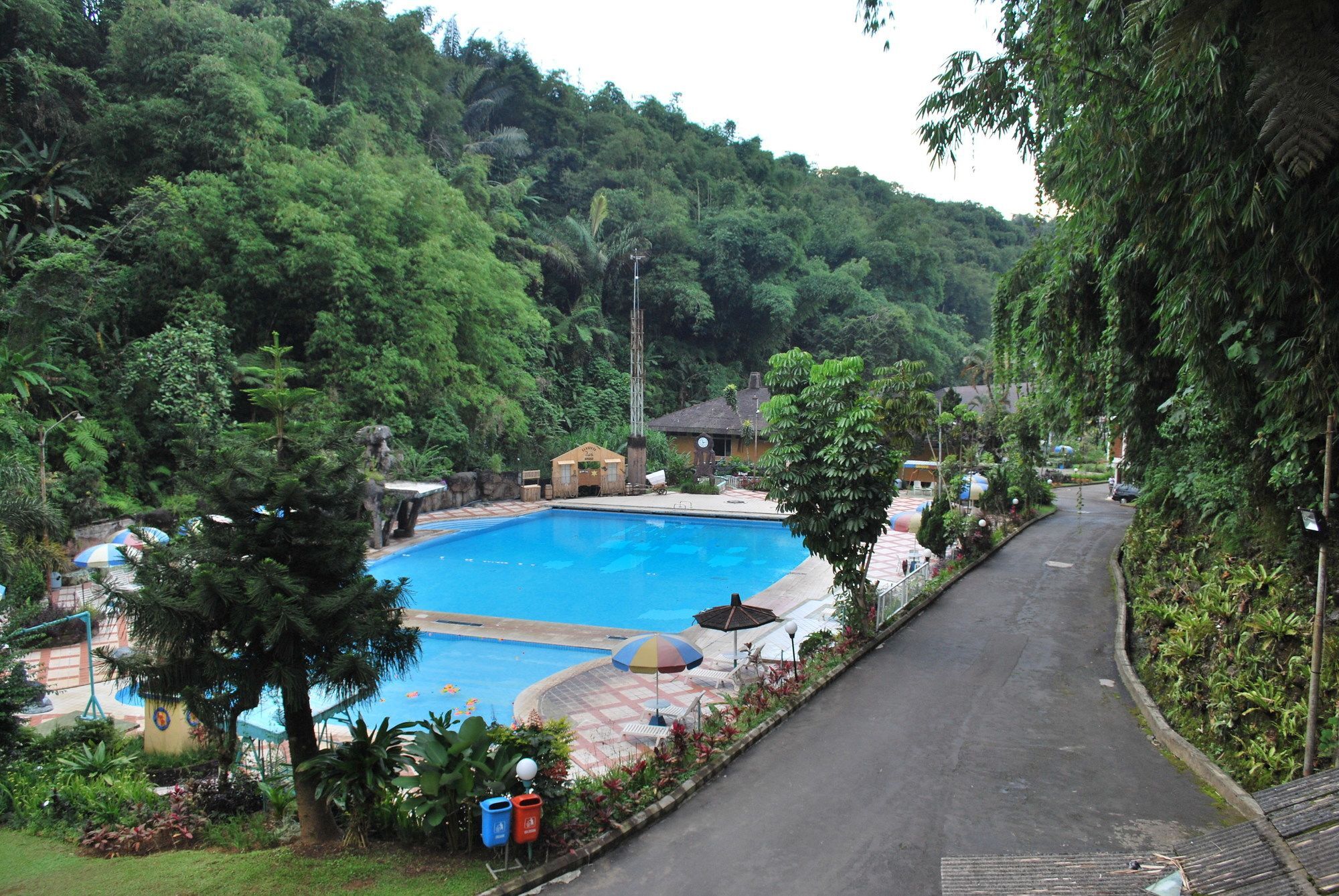 Zuri Resort Cipanas Puncak Exteriör bild