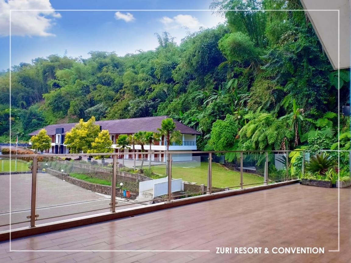 Zuri Resort Cipanas Puncak Exteriör bild